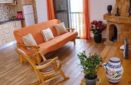 Taucho House | Relax in Adeje Taucho: Family & Pet-Friendly Getaway