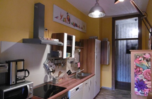 Reudnitz-Thonberg Apartment | Prime Location Hotel: Guest Rated 9.6, Pet-Friendly Amenities