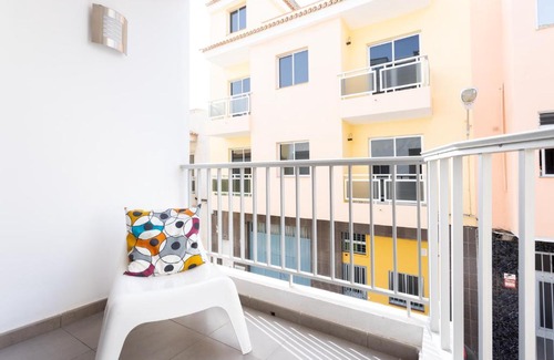 El Fraile Apartment | Pet-Friendly Getaway at Live Arona Callao with Ocean Views