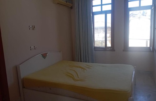 Avsallar Apartment | Family-Friendly Live Assist Incekum Avsallar House with Pool