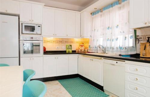 Candelaria Villa | Explore Live Guanches de Candelaria: Pet-Friendly Oasis