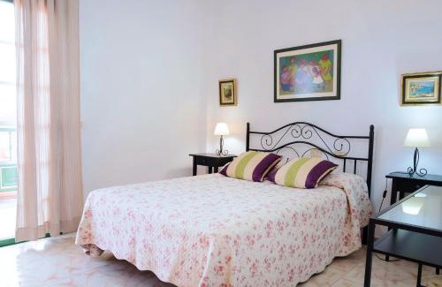Candelaria Villa | Explore Live Guanches de Candelaria: Pet-Friendly Oasis