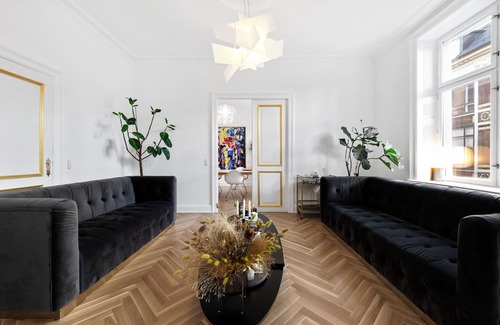 København V Condo | Live in a 5 star apartment on the famous main shopping street "Strøget"