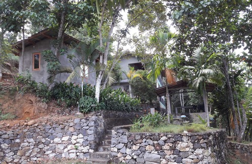 Puwakpitiya House | Experience Tranquility in a Scenic Tea Estate Retreat