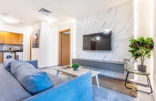 Al Seer Apartment | Live in the center of Mountains, Sea, Mangroves