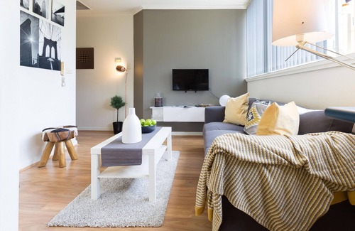 Surry Hills Apartment | Stay in Surry Hills: Walk to City with Family Amenities