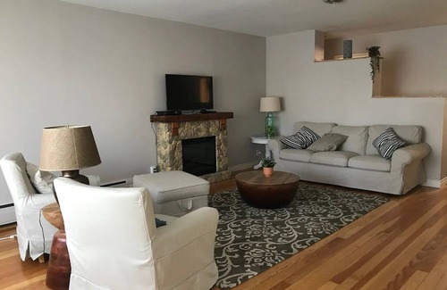 Moses Lake House | Experience the Serenity of Lakefront Moses Lake Getaway