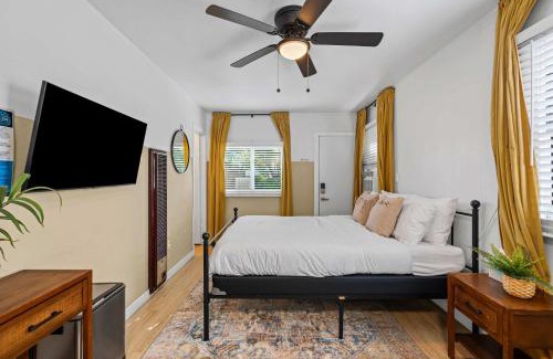 Pacific Beach Apartment | Experience Local Living in a Cozy Studio with Backyard