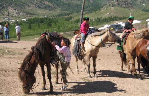 Sergelen Other | Live like a Mongolian Nomad