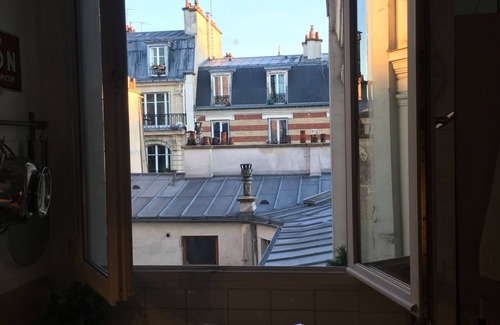 Montmartre Apartment | Experience Montmartre: Top-Rated Stay with Essential Amenities