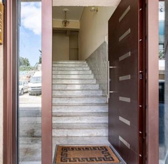 Petralona Apartment | Experience Authentic Athenian Hospitality at Our 4-Star Hotel