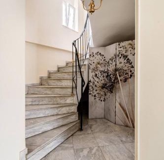 Petralona Apartment | Experience Authentic Athenian Hospitality at Our 4-Star Hotel