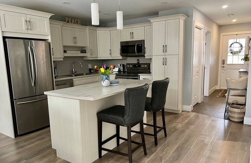 Charlottetown House | Prime Location with Family-Friendly Amenities