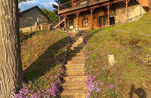 Walkerville House | Experience Lake Life: Fish, Kayak & Explore Nearby Trails