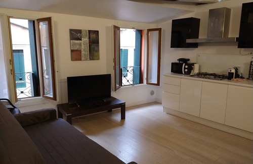 Cannaregio House | Experience Venice: Relaxing Spa & Family-Friendly Retreat
