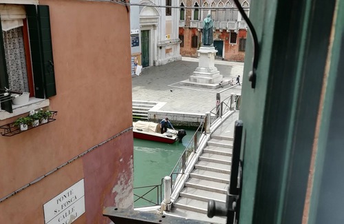 Cannaregio House | Experience Venice: Relaxing Spa & Family-Friendly Retreat