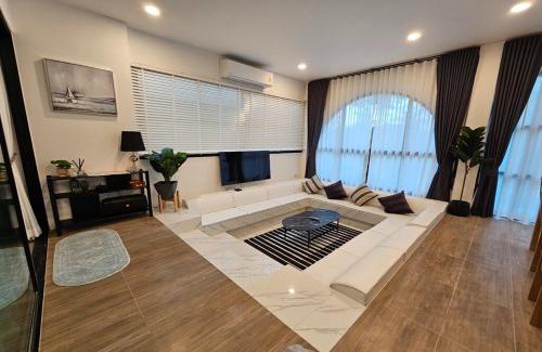 Pak Chong Villa | Experience Relaxation at Live With Passion Pool Villa