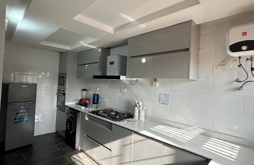 Ofin Apartment | Live, work,& chill in style—4BR Apartment in Central VI