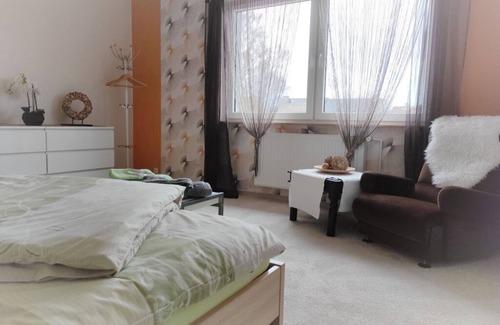 Unterporlitz Apartment | Lively apartment in Unterpörlitz