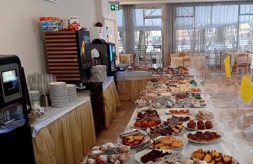 Igea Marina Hotel | Vibrant Hotel with Oceanfront Views & Pet-Friendly Amenities