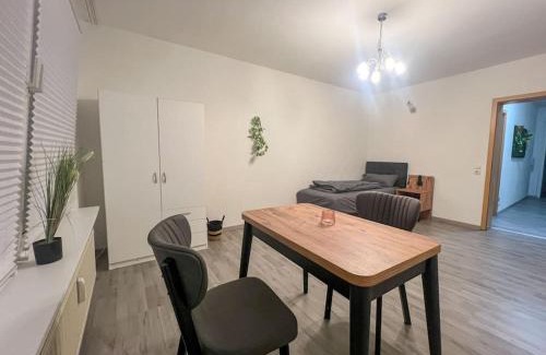 Marxloh Apartment | Discover Serviceroom24: Modern Apartment in Duisburg