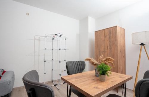 Marxloh Apartment | Discover Serviceroom24 in Duisburg: 4-Star Comfort & Amenities