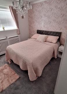 Bootle Apartment | Top-Rated Liverpool Air BnB with Family-Friendly Amenities