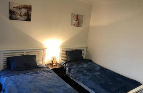 Liverpool Apartment | Comfortable Liverpool 2-Bedroom Apartment with Pool Access