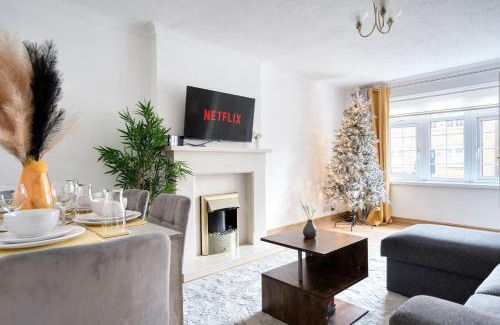 Liverpool House | Family-Friendly Liverpool Home with Free Parking & Good Reviews