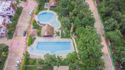 Jacinto Pat Apartment | Modern Liverté Condos: Downtown Living with Pool & Hot Tub