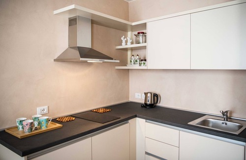 Salo Apartment | Cozy Lives Hotel: Family & Pet-Friendly Retreat Awaits