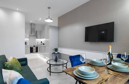 Didcot Apartment | Chic 2-Bed Apartment in Beautiful Oxfordshire