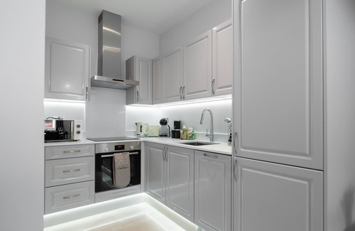 Didcot Apartment | Chic 2-Bed Apartment in Beautiful Oxfordshire