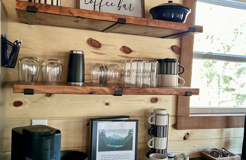 Athens Cabin | Experience Livin on the Edge Cabin in Beautiful Caddo Gap
