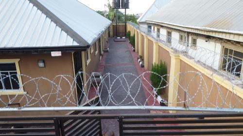 Benin City Apartment | Convenient Living Green Apartments with Airport Pickup