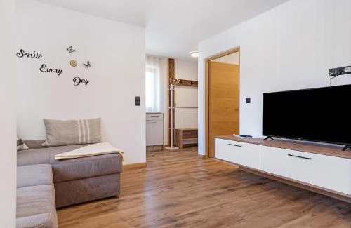 Maranza Apartment | Guest Favorite: Apartment Abendrot - Child Friendly Retreat