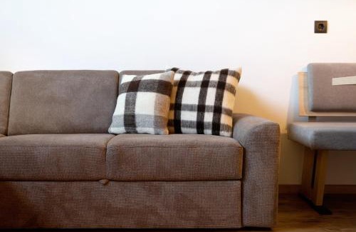 Maranza Apartment | Guest Rated Apartment Schöne Aussicht with Family-Friendly Perks
