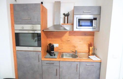 Holsterhausen Apartment | Ideal Stay at Living-Life: Klinik, Messe & Netflix Access