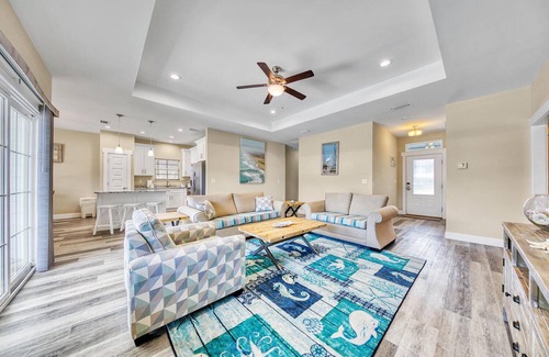 Bahama Beach House | Oceanfront Oasis: Stay in Style with Private Pool & Views