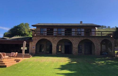 Port Beaufort Villa | Discover Newman House at Living The Breede - Family Friendly!
