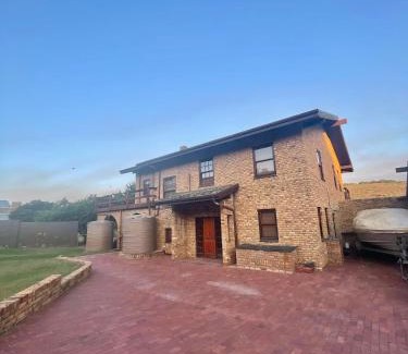 Port Beaufort Villa | Discover Newman House at Living The Breede - Family Friendly!