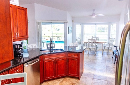 Long Meadow House | Living the tropical dream in this beautiful 3-bedroom canal oasis in SW Florida.