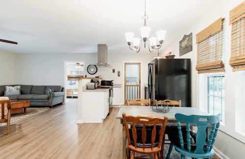 Rutherfordton House | Explore Living Water Retreat #2 - Farmhouse with Spa & Hot Tub