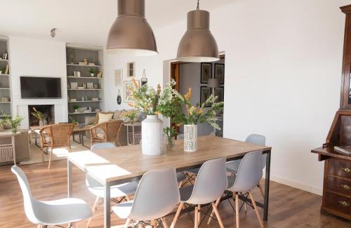 La Malagueta Apartment | Delightful Living4Malaga Monte Sancha with Scenic Views