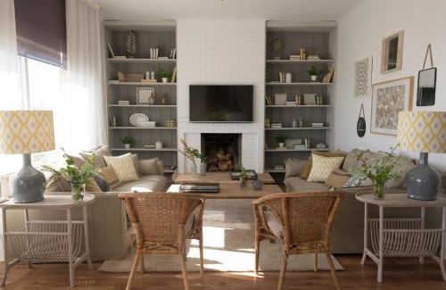 La Malagueta Apartment | Delightful Living4Malaga Monte Sancha with Scenic Views