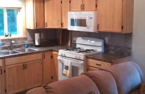 Dansville Cabin | Experience the Cozy Livingston Cabin with Breakfast Included