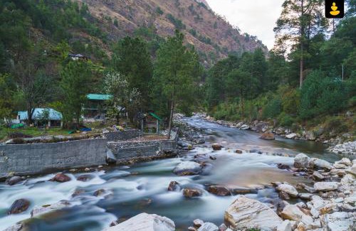 Banjar House | Stunning LivingStone Backwater Resort in Tirthan Valley