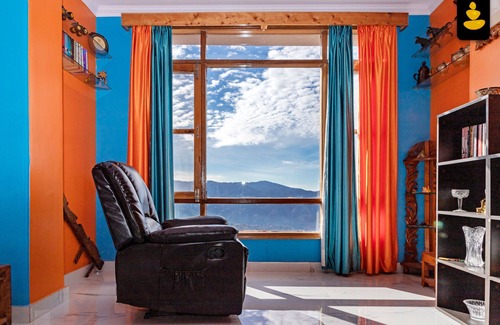 Shimla House | Comfortable Family Suites at LivingStone Hackett Stayz