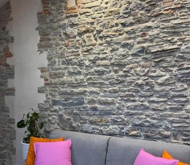 Citta Alta Apartment | Discover Livinn Bergamo THE WALL: Family-Friendly Retreat