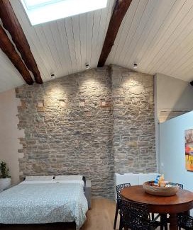 Citta Alta Apartment | Discover Livinn Bergamo THE WALL: Family-Friendly Retreat
